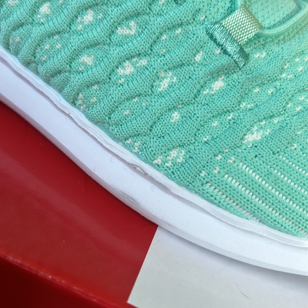 NIB Women’s Propet Travel Bound Sneakers Size 8 - Picture 2 of 10